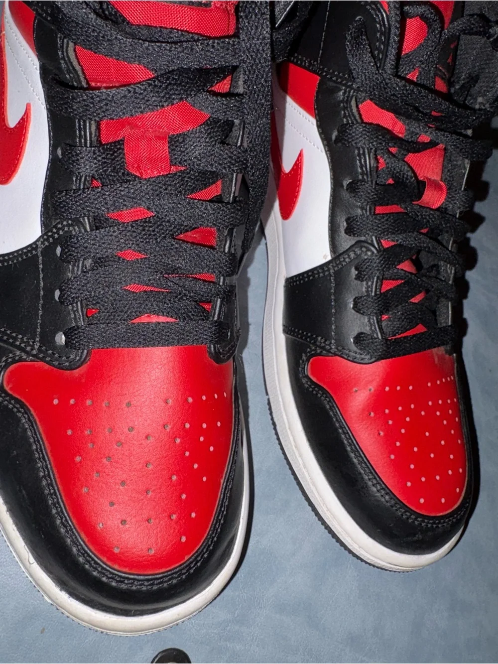 Men Jordan Red, Black & White High-Top Sneakers